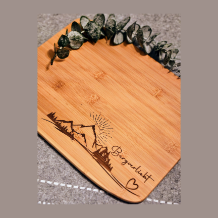Frühstücksbrett mit individueller Gravur